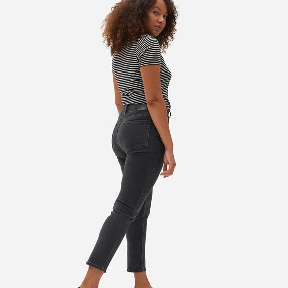 Everlane The Curvy Cheeky Jeans Washed Black - Picture 3 of 7